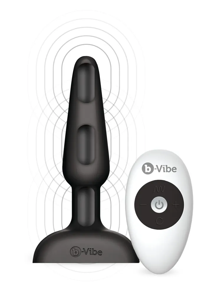 Levně Vysoce kvalitní anální vibrátor s trojitými motory b-Vibe trio, dostupný v černé barvě.